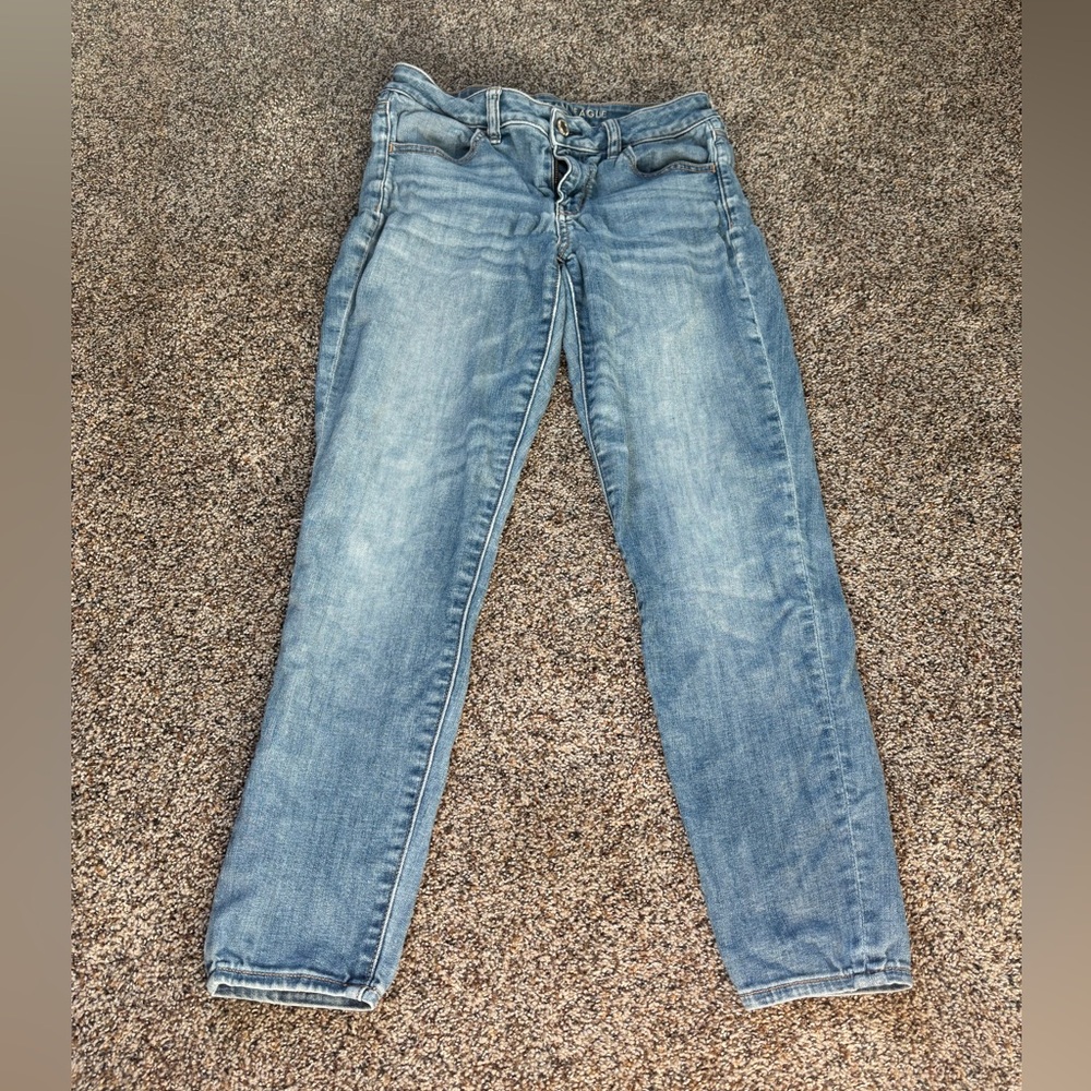 American Eagle Outfitters Light Blue Skinny Jeans size 6 short Preloved used